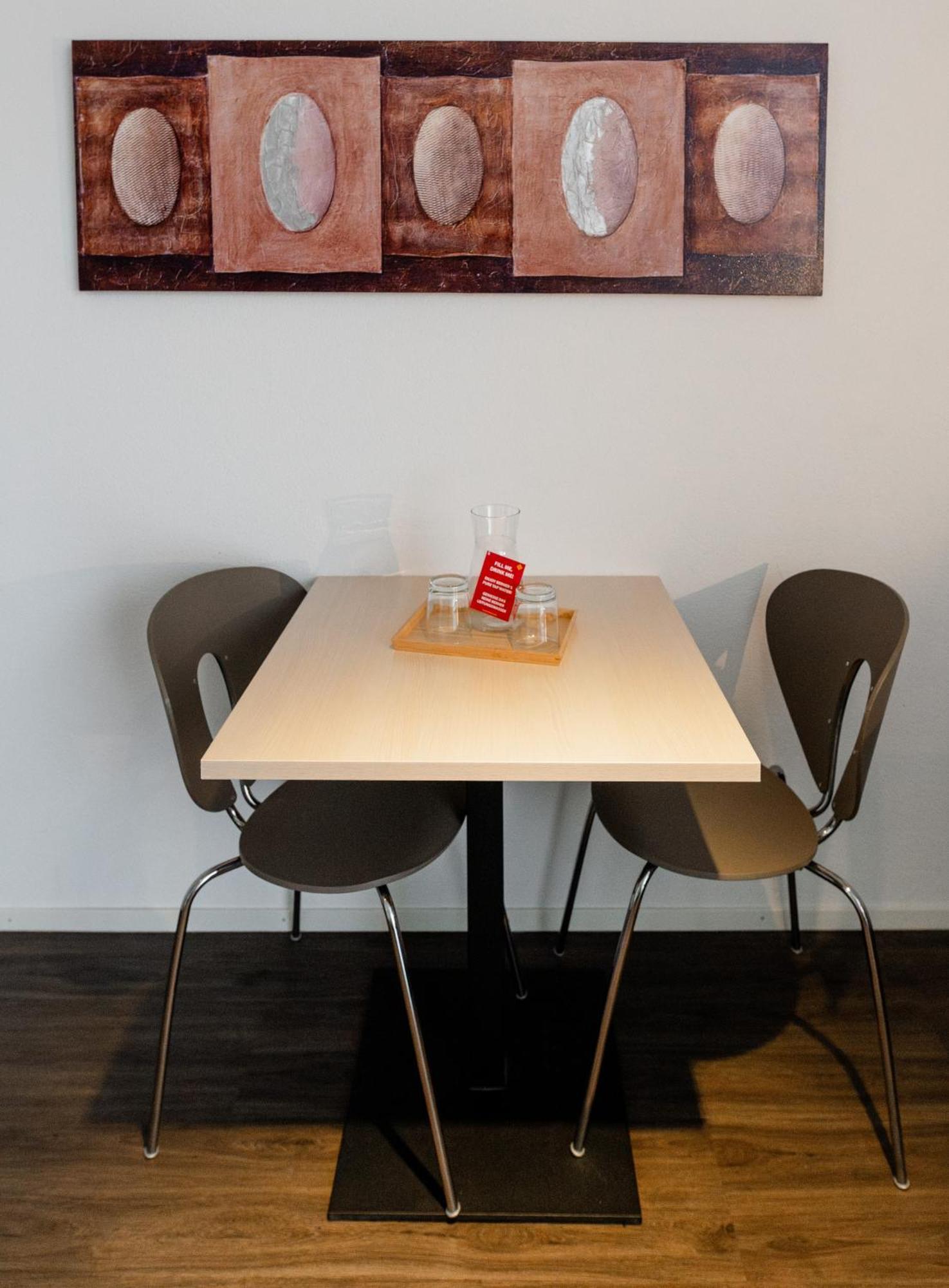 Aparthotel Hine Adon Bern Airport Belp Exterior foto
