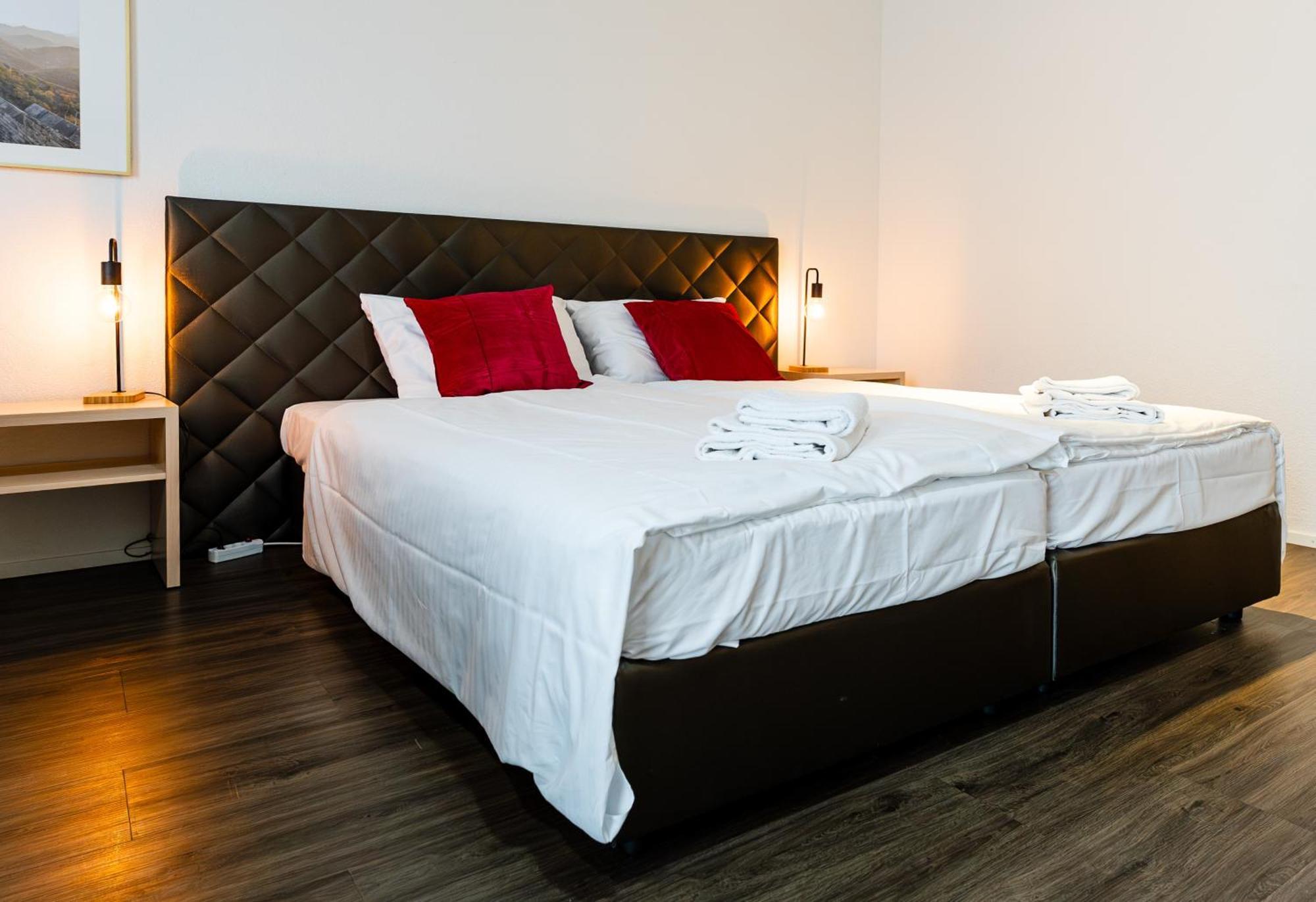 Aparthotel Hine Adon Bern Airport Belp Exterior foto