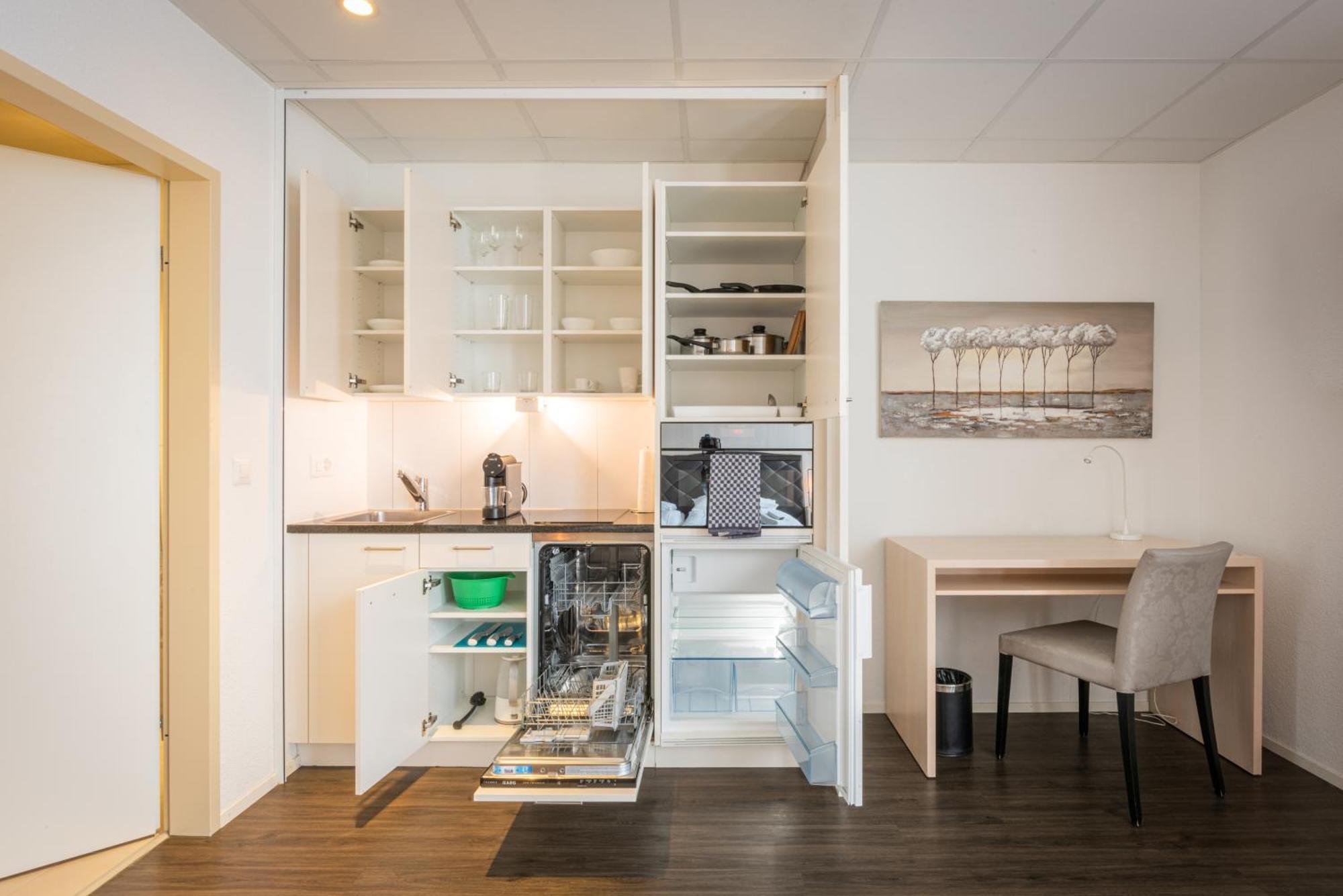 Aparthotel Hine Adon Bern Airport Belp Exterior foto