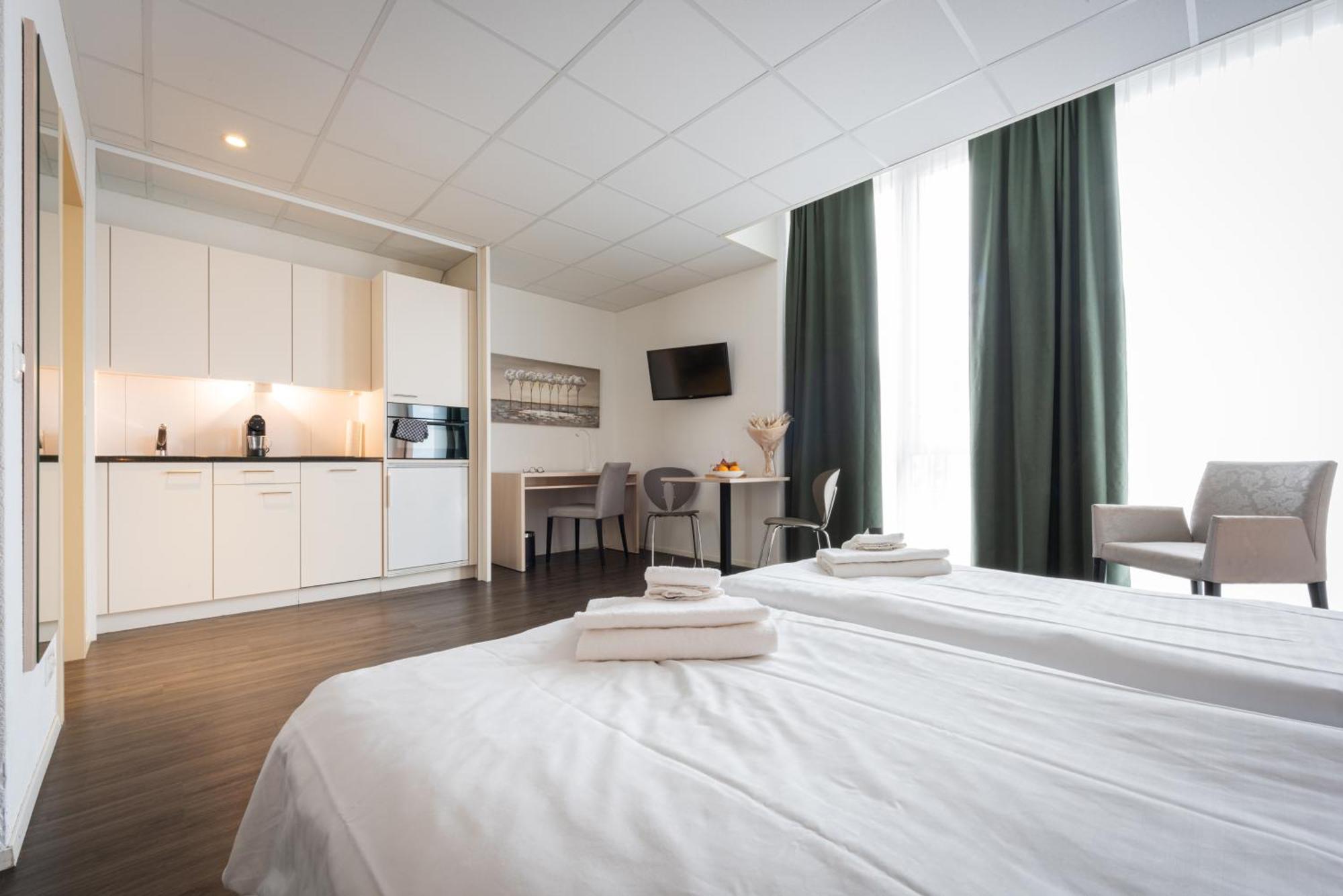 Aparthotel Hine Adon Bern Airport Belp Exterior foto