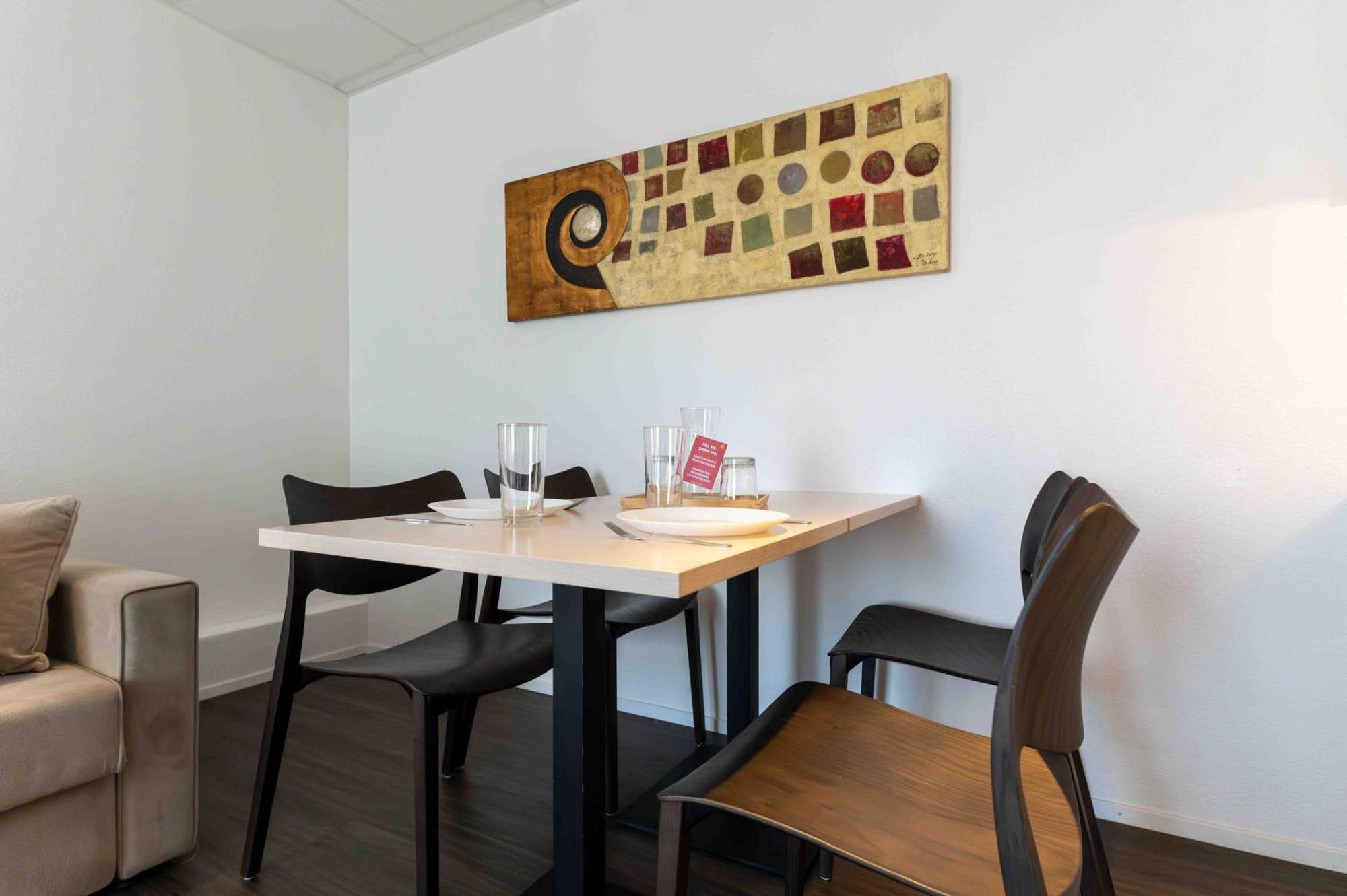 Aparthotel Hine Adon Bern Airport Belp Exterior foto